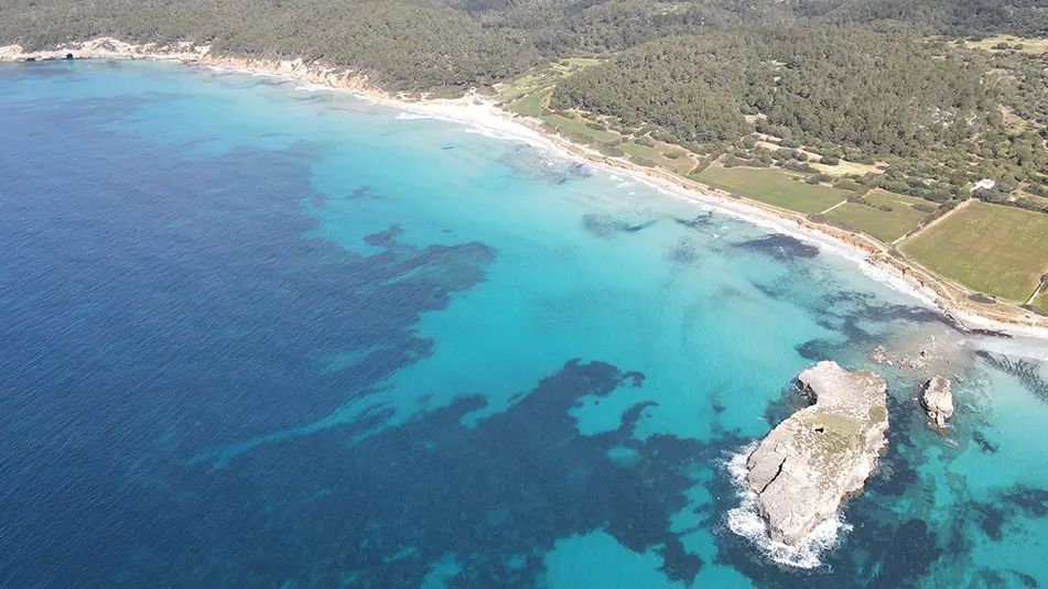 Wassertaxis zu Stränden