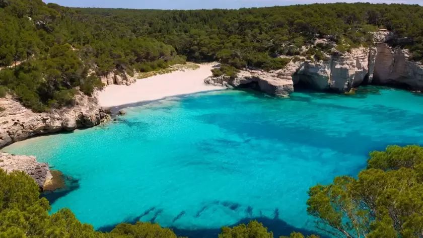 Wassertaxis zu Stränden