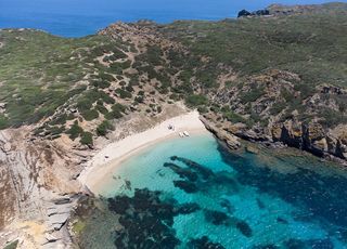 Wassertaxis zu Stränden